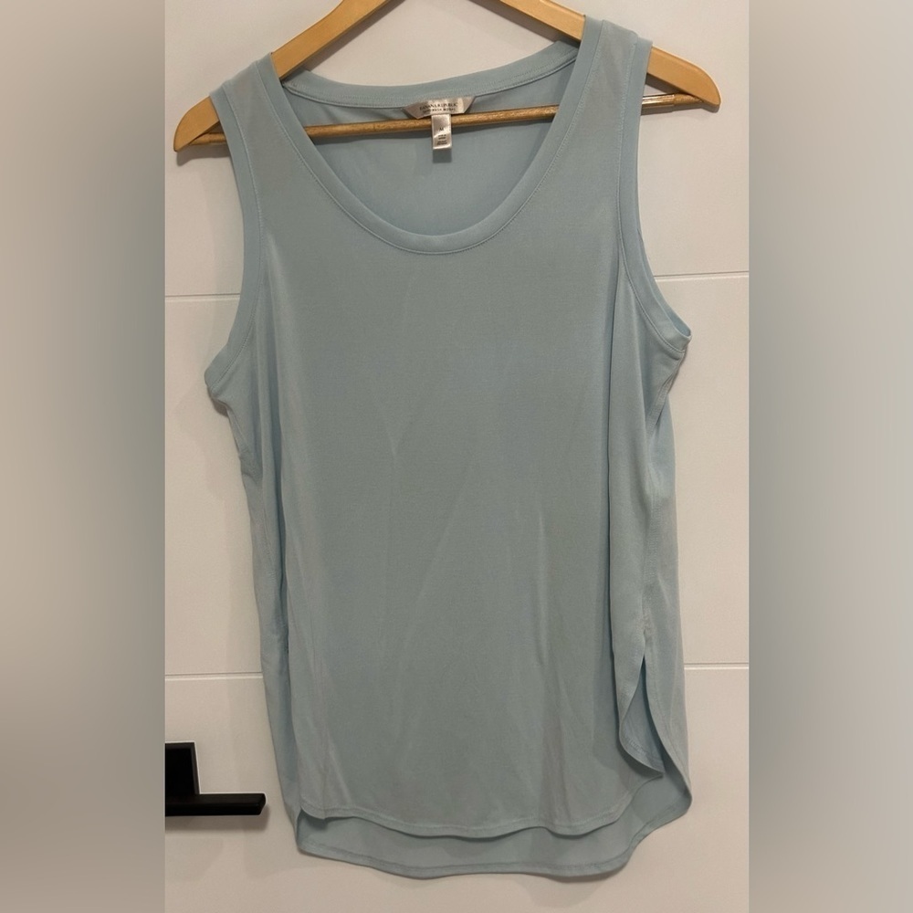 Banana Republic: Women’s Sleeveless Top- Size Medium